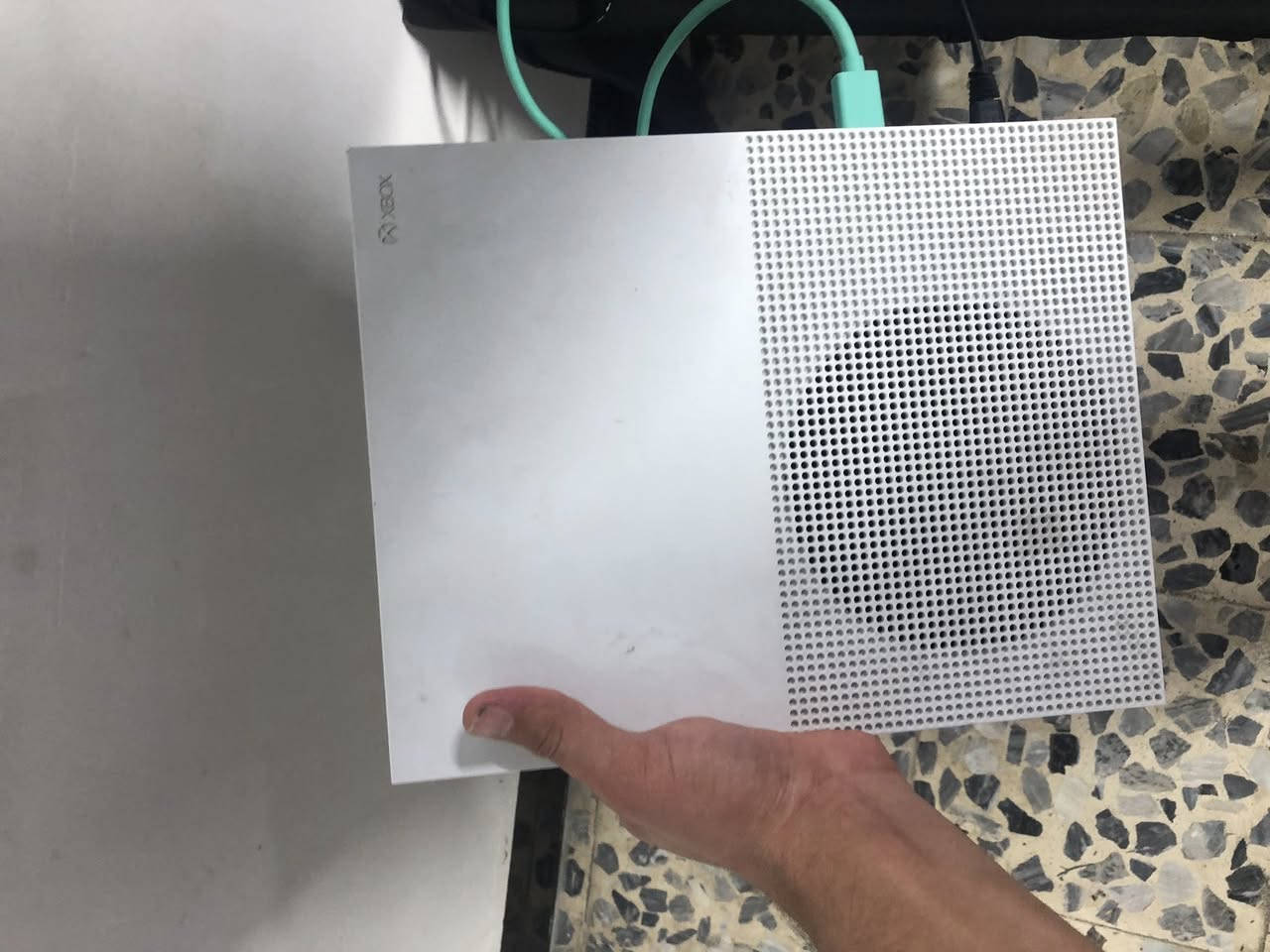 السلام عليكم للبيع او مروس اكس بوكس ون اس ذاكرا واحد تيرا1000كامل ملحقات بي العاب بل صور مبين السعر 170وبي مجال للستفسار اتصل ***********عنوان موصل ايسر حي المزارع خاص مفتوح
