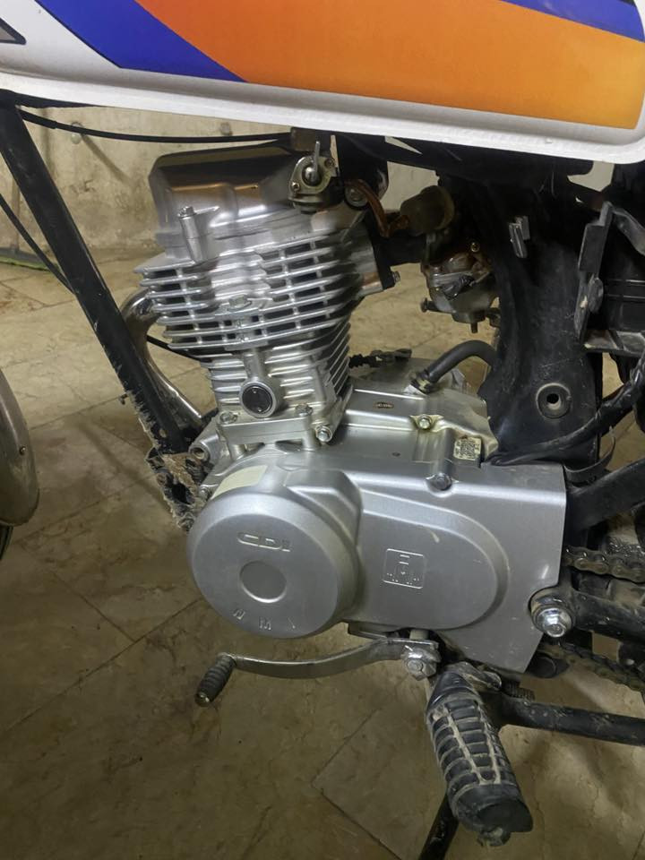 سلام عليكم دراجه البيع شاصي نامه وراق اصوالي سعر 700وبيها مجال الرقم ***********
