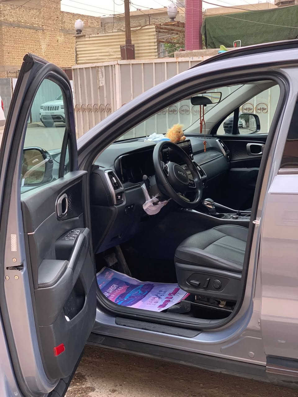 السلام عليكم
سورنتو 2023 sx 
محرك 2500
7 راكب
رقم بغداد
ماشية 80000 ميل
حادث السيارة جاملغ خلفي فقط بدون دواخل بدون ايرباگ
مواصفات السيارة
بصمة
تشغيل عن بعد
بانوراما 
كشن كهرباء
شحن wireless 
كشنات تدفئة 
حساسات خلفية
كامرة خلفية دوارة
رادار امامي خلفي جانبي
نقطة عمياء جانبية 
توقف ذاتي للطوارىء
اوتو هولد 
تثبيت مسار + تحديد مسار 
هزاز بريك ستيرن للرادار 
شاشة عطلات 
شاشة كبيرة
تحكمات ستيرن
اوتو كار بلي 
ابل كار بلي 
وبعد هواي مواصفات غير مذكورة
سعرها 250 وبيه مجال
مكاني بغداد
السيارة بأسمي حرة تحويل مباشر وجاهزة للأخير ما ناقصها اي شي
للأستفسار اكثر ***********
