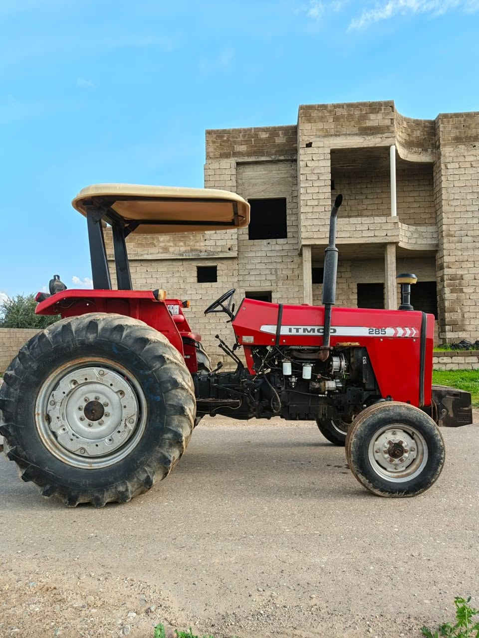 السلام عليكم
تركتر فوركسن للبيع
رقم اربيل  
محرك لاتنقيص ولا تبخير 
كير اكسل محرك شرط
مكاني صلاح الدين قضاء الشرقاط
السعر 78 ورقه 
استفسار اكثر اتصل 
***********
