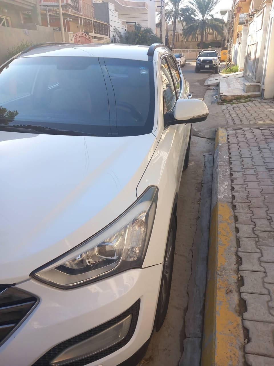 السلام عليكم..سنتافيا 2016  خليجي... خليجي... خليجي 
مكفولة من الضربة بيها صبغ اربع أصابع بالجاملغ الامامي الايمن فوق السكن و رصعات اثنين خفيفة 
  #المواصفات #
محرك 6 سلندر 3300 
بصمة عدد 2
شاشة جبيرة تاب  
كامرة خلفية
حساسات خلفية بلادي 
فور ويل 
مانع انحدار 
مانع انزلاق وABS
3 قطع  تبريد 
7 راكب 
3 وضعيات قيادة 
تبريد لمس منفصل 
كشن كهرباء
كشنات مخمل
مري شفط 
اشاير بالمري
لايت امام LED
بك لايت خلفي LED
منظومة زنون عالي وناصي 
ويل كب كروم حجم 19 وتخم تاير جديد+ باتري بالضمان بعده 
انارة ترحيب بالمراية وباليدات
مثبت سرعة
رقم اربيل بسمي تحويل مباشر  شرط التحويل ما انطي وكالة
المحرك انطي بية ضمان من التبديله للتبديله لاتنقيص ولاتبخير ولاصوت على الفحص
ماشية ١٥٠ الف كيلو قابل للزيادة 
#السعر : 195$ ورقة وبيها مجال
#المكان : ديالى بعقوبة التحرير *********** ابو رضوان
