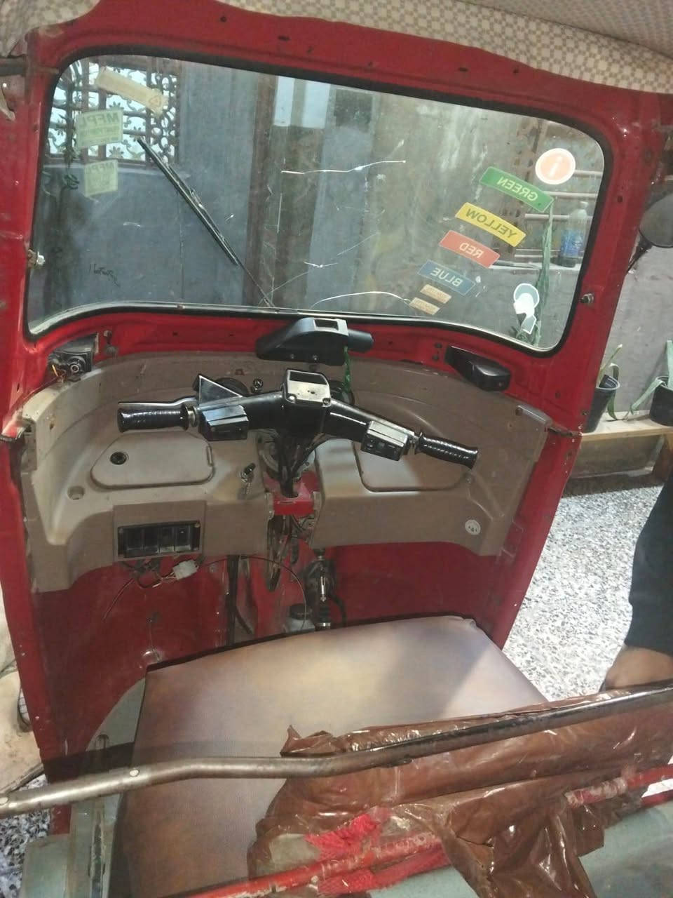 تكتك 2018مرقمه بغداد معمره جماليه المكان بغداد حي البتول السعر 4900وبيها مجال تكتك خير من الله رقم الهاتف***********
