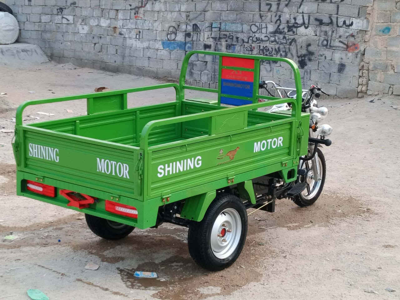 السلام عليكم ستوته اللبيع مديل 23طالعه بل 25 معرض نور وكيل حسين صارلهه شهر من طالعه مكفوله كفالة عامه مكان كربلاء حي العامل ***********
