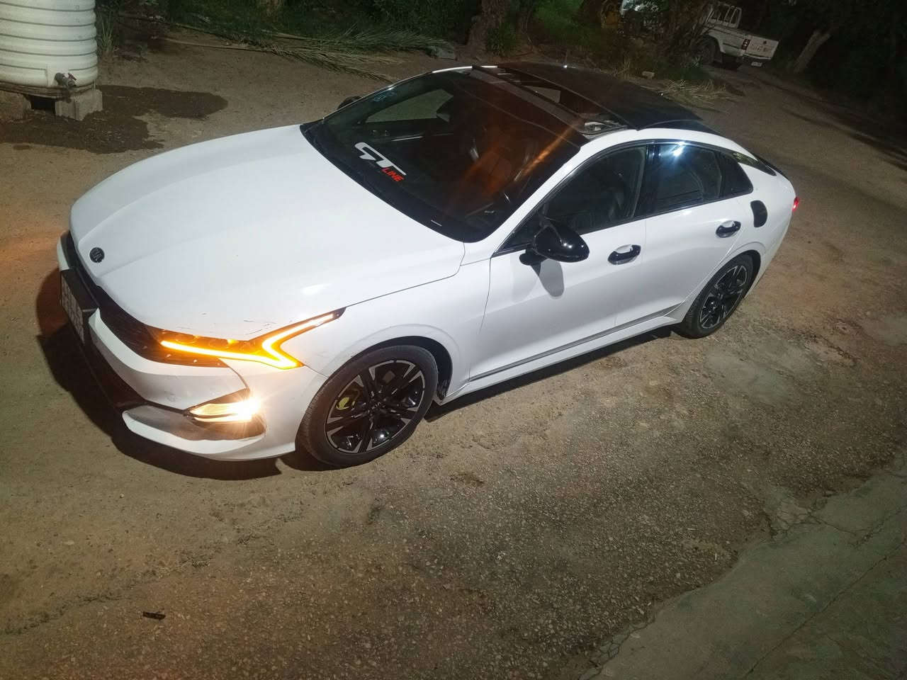 🔥 يا الله –  🔥
***********🚘 K5 موديل2021– GT Line
✨ فووول الفووول (1/1)
📍 رقم بغداد جديد
🎨 لون ابيض مميز – داخل أسود بلاد 🔥
🔹 بانوراما
🔹 شاحن وايرلس
🔹 رادارات (أمامي + خلفي + جانبي)
🔹 بصمة دخول وتشغيل
🔹 هاندبريك بصمة
🔹 4 أنظمة قيادة
🔹 أبواب بصمة
🔹 لايت LED متغير
🔹 تحكمات ستيرن
🔹 أوتو هولد
🔹 شاشة جبيرة
🔹 كاميرا 360 (دوارة)
🔹 صندوق بصمة
🔹 كشنات تدفئة
✨ إضافات خاصة:
▪️ كفرات يدات أبواب
▪️ إنارة داخلية (مود لايت)
▪️ لايت متغير إضافي
▪️ كفرات مرايات (ستايل بات مان 🦇)
▪️ سكوبات جام + إضافات أخرى
📌 السيارة نظيفة ومميزة وجاهزة من كلشي
   🔁 بيع فقط
   سعر175$ بيها مجال قليل 
📍
