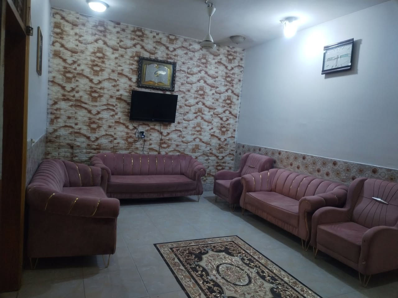 اسلام عليكم تخم عدد ست قطع سعره 300 وبيه مجال مكان كربلاء حي الوفاء ***********
