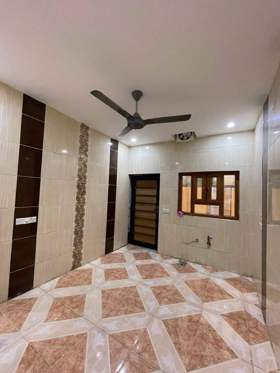 🏡 دار للبيع – فرصة مميزة⚡️

📍 كركوك – حي عدن 
📐 المساحة140م²  واجهه 7| طابقين منعزل 

💰 بسعر مناسب 

للاستفسار والمزيد من التفاصيل يرجى التواصل.
*********** كركوك, العراق
