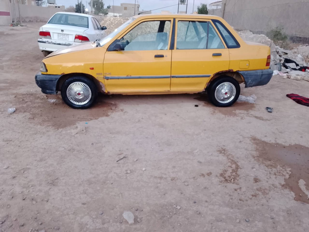 مديل 10 رقم لماني بغداد غرامه ميه عليها صاحبه موجود هيئه مداكها لسعر 15 وبي مجال بسيط كير ومكينه جدد شواصي جدد تخم تاير ***********
