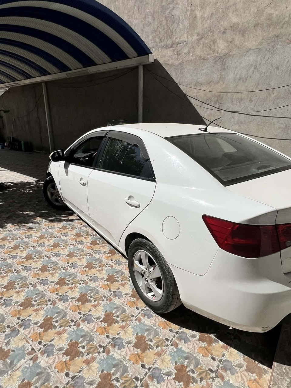 السلام عليكم للبيع فورتي موديل ٢٠١٠ خليجي محرك ٢٠٠٠ دوش جديده السياره ماشيه ١١٤ فيه فقط ٣ قطع صبغ السعر ٩٣ للاستفسار ***********
