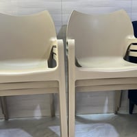ست كراسي • حديد مصبوب • نضيف