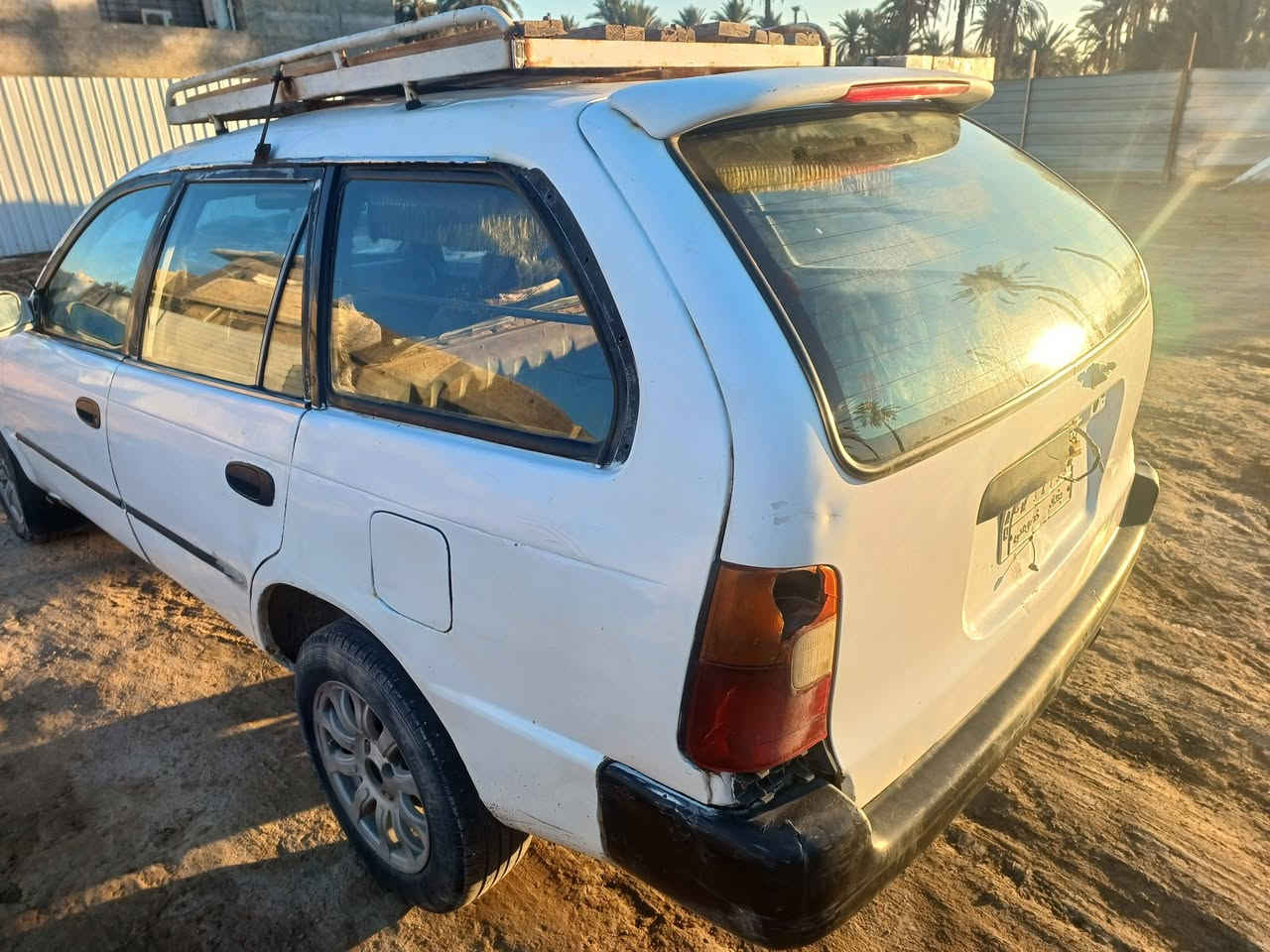 كورله استيشن 
سنويه لل ٢٧  باسمي 
رقم بغداد  
العنوان كربلاء اطوريج 
كير مكينه جديد  مشط جديد 
السعر  ٣٠$
رقم الهاتف  ***********
