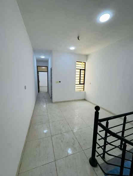 🏠بيت للبيع      (مكتب الربيعي ) 🏠 🏠 
📍الموقع/ (حي القاهرة - شارع شيف سوري )

ملاحظه/البيت جديد زيرو ## 

 .مكان ماطور ____

 ..كهرباء كل طابق معزول عن الثاني.بناء ##

 ______درجه اولى 🏰🏰🏰

📌المساحة/  80 /

 📌الواجهة/  4 و 20 س /

📌النزال/ 20  /

الطابق /آلأول/ طرمه صغيره / 

 اسقبال / مطبخ / حولي / خدمات / غرفه نوم

الطابق  /  الثاني / 2نوم.حولي .خدمات /

 #.بيتونه كبيره.سطحين#

للاستفسار ☎️📞

📞***********_____
