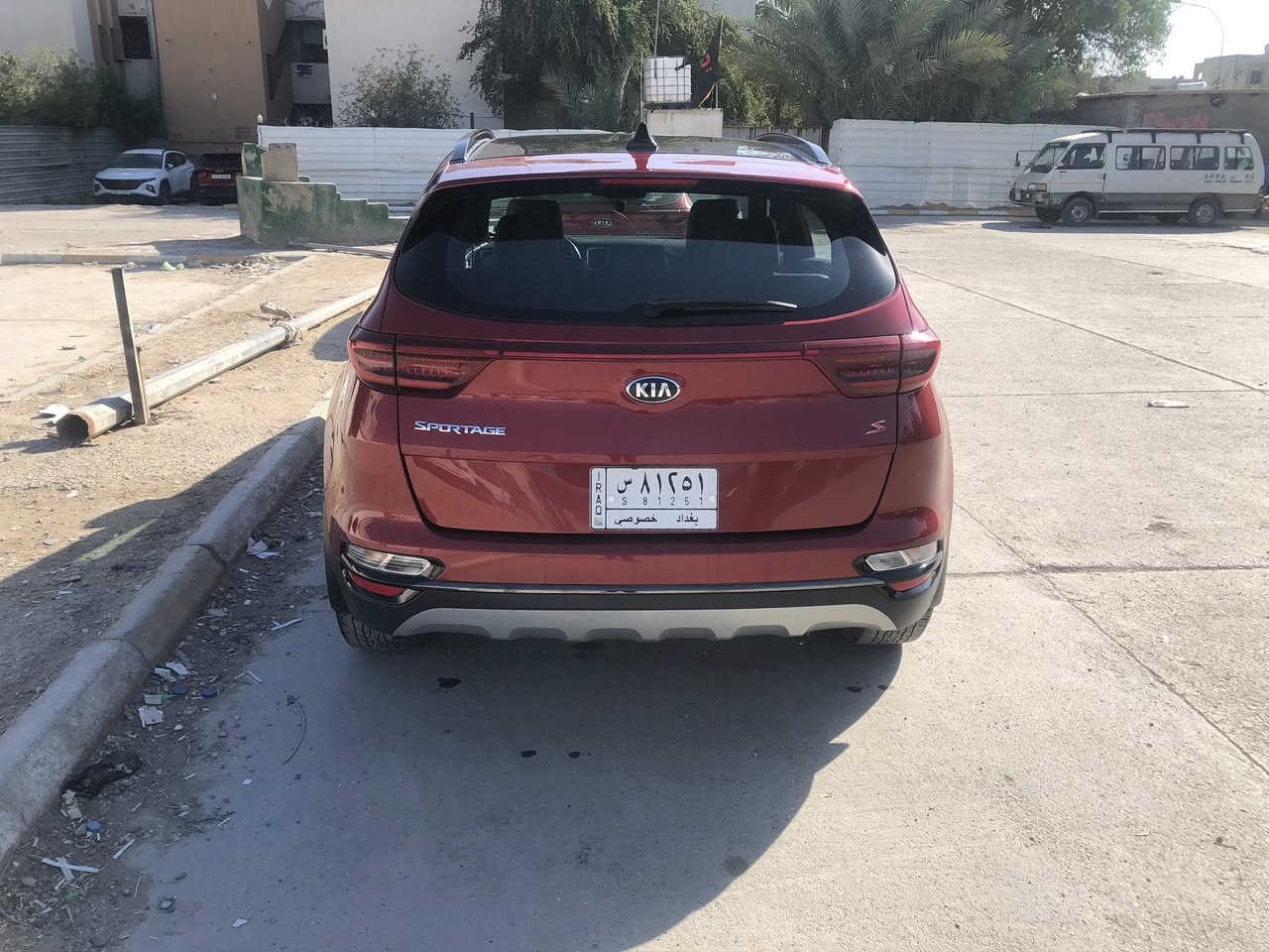 كيا سبورتج 2020 فئة s فتحه  رقم بغداد بصمه وارد امريكي الضرر باب السائق مبدل وكاله وجاملغ نص مصبوغ والباقي كفاله عامه السعر 180 مكان السيارة بغداد المحمودية الرقم  ***********6
