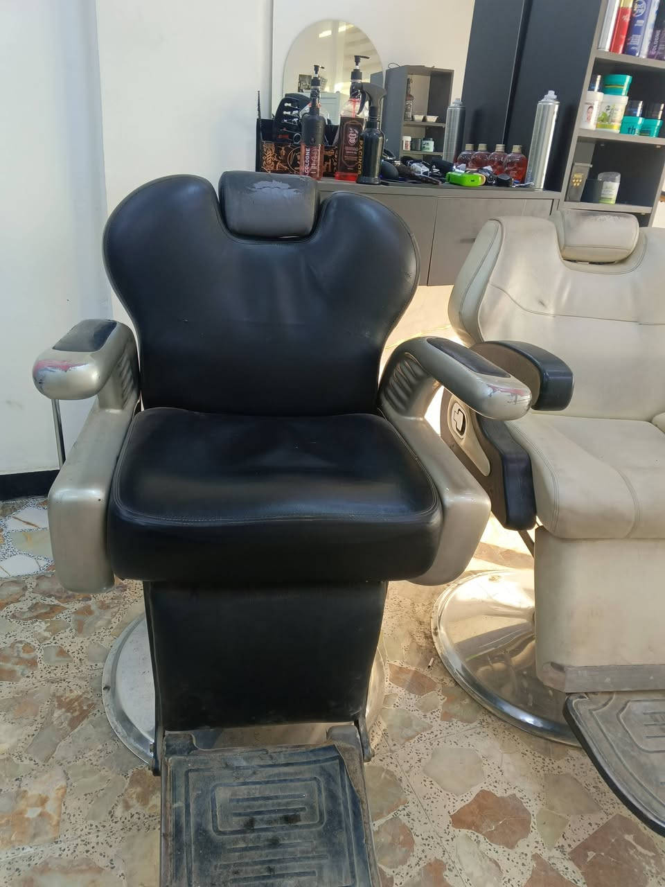 كراسي حلاقه 3 للبيع 

***********
