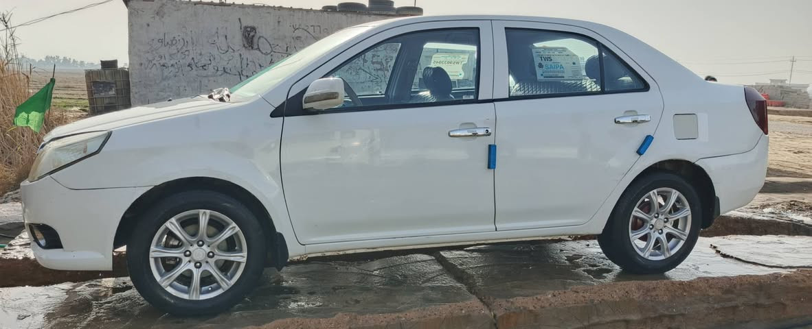 للبيع جيلي Mk موديل 2013 
 رقم بغداد انكليزي مكفوله كفاله عامه 
محرك وكير حداديه كفاله 
تدفئه وتبريد شغال
شاشه لمس 
دوشمه ارضيه وكشنات
السعر 45 وبيها مجال 
مكاني بابل الحمزه الغربي 
الاتصال او واتساب 
***********
