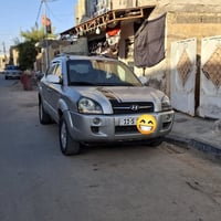 توسان • ٢٧٠٠ V6 • كفاله سنة