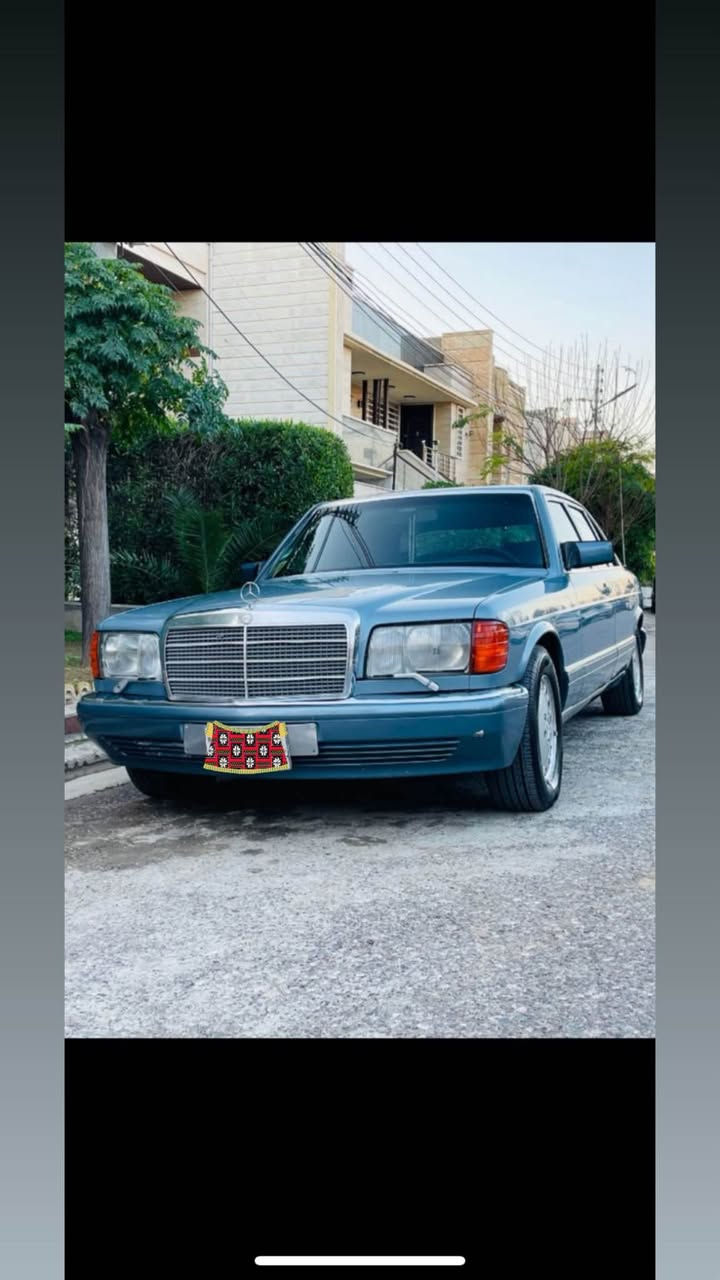 مرسيدس 1990 SEL باب طويل ، مكينة بلادي قبغ أسود ، داخل لون نيلي (حبري) قماش ، رقم بغداد بإسمي سنوية عظم عاج ، صبغ عام للجمالية ، بدون سلايد (وارد يابان) ..كير ومكينة بشرط .. کافالە و هەمووشتیکی بەشەرتە و جاهیزە ماڵی دۆستە یەک دینار مەسرەفی هەبوو مەیبە و سەیارەی ماڵانی ١٣٧ مەجال 

*********** Singapore
