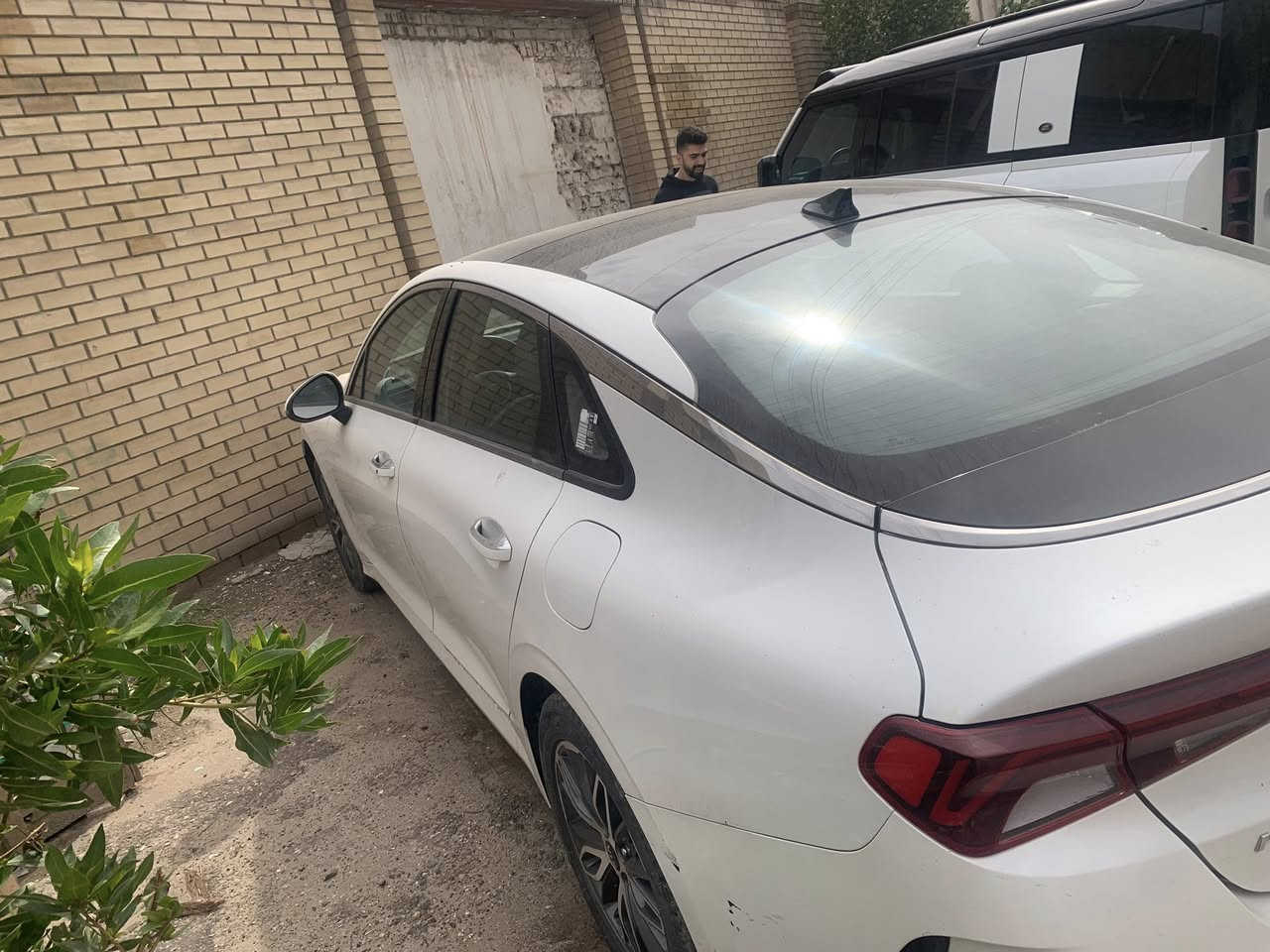 k5 خليجي  موديل 2021
ماشية 65,000 كيلو  محرك 2000 دوش
السيارة بيهة بارد بدون صبغ
مواصفات السيارة فول 1/1 مال وكالة
*دبل بصمة
*بانوراما
*شاشة لمس بلادي car play
*لوحة التبريد والتدفئة لمس
*نظام ترحيب 
*الداخل كريمي
*لايت 4 عدسات
*حساسات امامي وخلفي
*كاميرا خلفية
*هاند بريك بصمة
*خاصية Auto Hold
*اربع وضعيات قيادة
*كشنات جلد
*كشن السايق كهرباء
*تدفئة بالكشنات الامامية
*صندوك يفتح من تقترب منة
*مانع انزلاق
 *تشغيل عن بعد
السيارة افول شي بالوكالة
السعر 19,000$
***********
