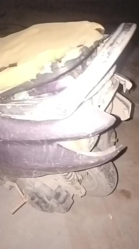 سلام عليكم دراجه فراشه اللبيع يرادلها ترتيب مستعجل 
 على بيعتها سعر 175 او بيها مجال مكاني البصره قضاء الدير متواجد ع الخط او واتساب هاذ رقمي ***********
