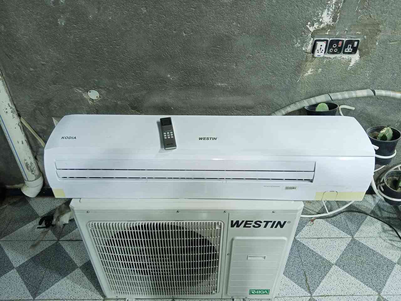 سبلت 3 طن جداري مستخدم شهر ونص بكافتريا وعزلت للاستفسار اتصال ع الرقم ***********
او ع الخاص
