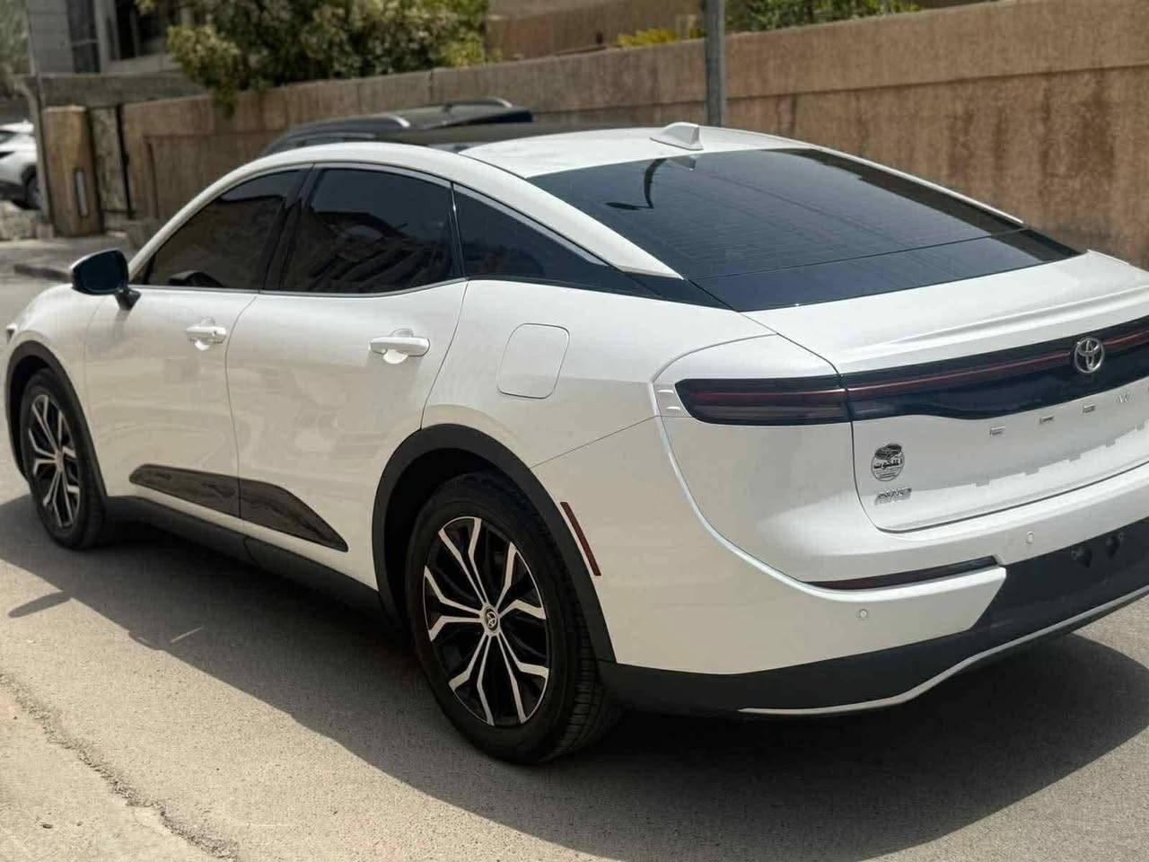 يعلن سجاد للمزادات الأمريكية كراون 23 لمتدد للبيع مرقم وجاهز لون أبيض فقط بار بل جاملغ الامامي الايمن وعواج بقاعده لجاملغ ومعدله فقططط
ماشيه 34 mil  
عنوان/ بغداد بلديات 
الاتصال ***********
