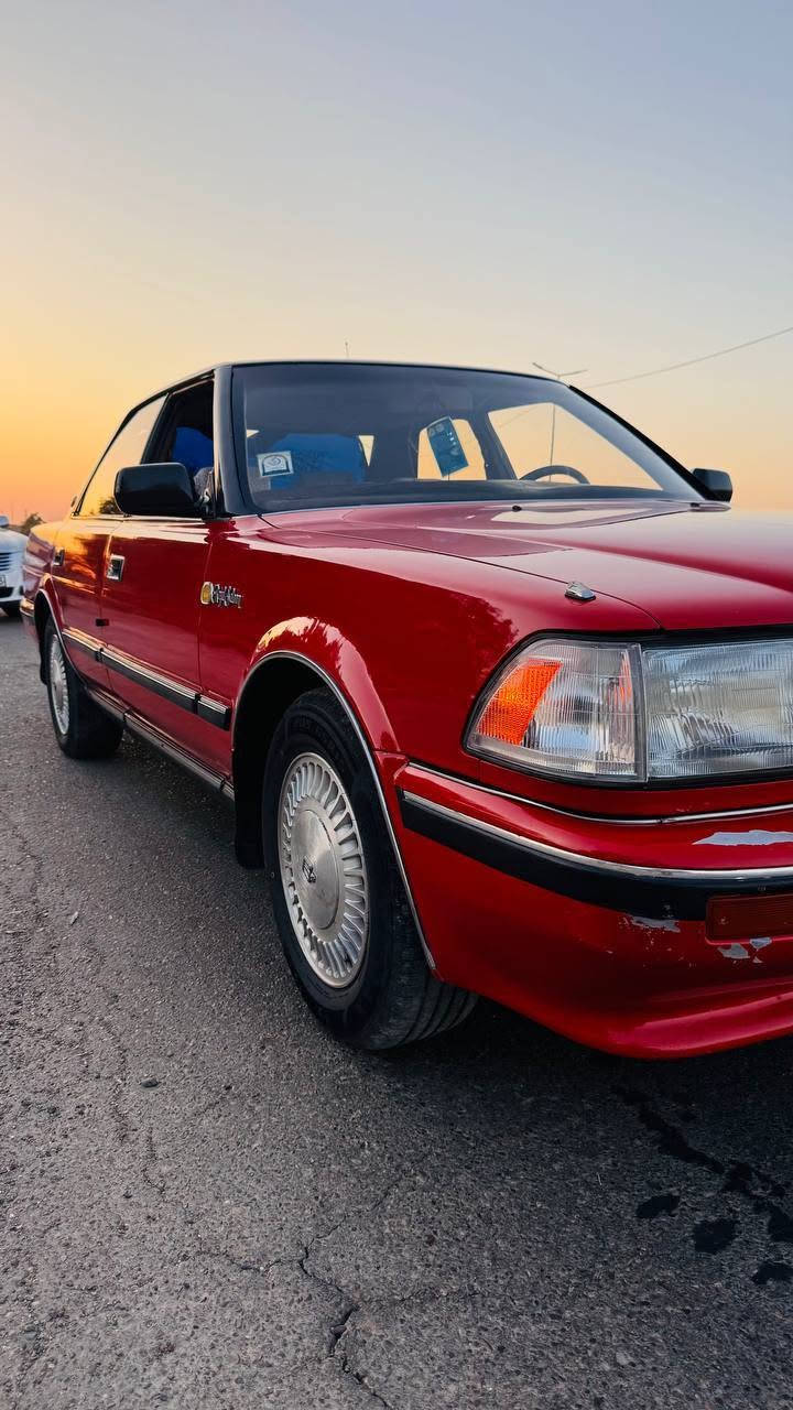 ​🚗 للبيع:  (سوبر سالون) موديل 1990 🚗
لأصحاب الذوق الرفيع والسيارات النظيفة، معشوقة الجماهير تويوتا كراون (الملكة) بحالة ممتازة وجاهزة للاستخدام.
​📋 المواصفات والخصائص:
​الموديل: 1990
​المحرك: 6 سلندر، سعة 3000 (3.0L) - محرك قوي ونشيط جداً.
​اللون: أحمر مميز (ماروني ملوكي) ولامع، مع سقف أسود مميز.
​الداخلية: نظيفة جداً وبحالة بلادها مع التغليف الأصلي للكراسي.
​الاضافات:
​فتحة سقف (سلايد روف).
​ويل سبورت الأصلي ونظيف جداً.
​إريال (antenna) خلفي بلادي شغال.
​حدادية جديده وسياره جاهزه
​السعر والتفاصيل القانونية (الرقم والسنوية والهزة) يرجى التواصل لمعرفتها.
​السيارة مسواية وجاهزة، ما تحتاج أي مصاريف، دير بنزين واطلع.
​📞 للتواصل والاستفسار:
​المكان: صلاح الدين / الدجيل 
​رقم الهاتف: ***********
