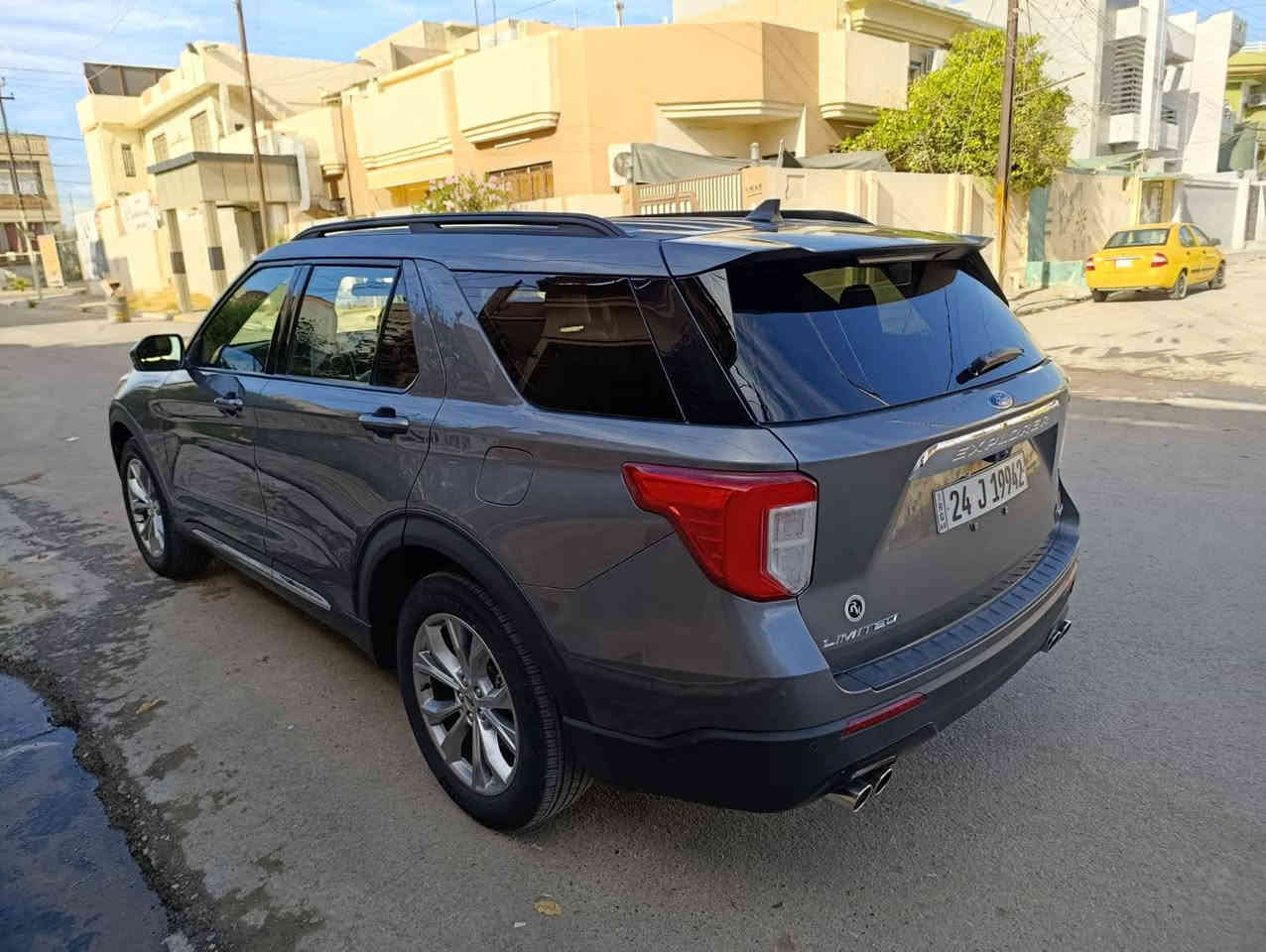 ***********للبيع فورد اكسبلور موديل ٢١ بيها قطعتين صبغ بدون ايرباك بدون مصرف السعر ٢٤٨ موصل, نينوى
