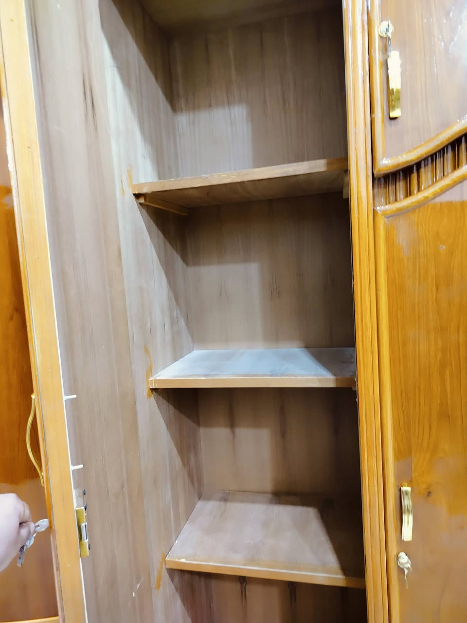 السلام عليكم غرفه نوم مستخدمه عنوان واسط العزيزيه شارع التربيه يوجد واتساب ***********
