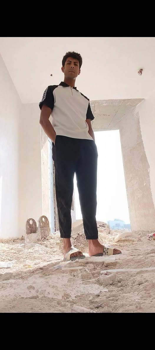 متفرغ حالياً خلفه لكافه اعمال اللبخ والابياض عمل كافه التصليحات *********** جص وبورك
