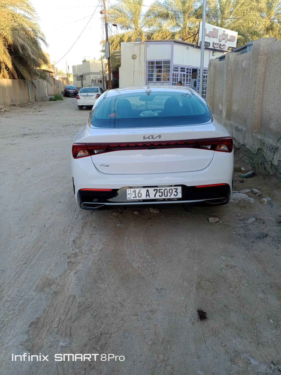 ال كي. فايف معوقين بسمي وكاله عامه بالسيارة موديل 22 السياره مضمومه بالبيت ابد مامتعوبه جناي ماشيه 57مايل اني الي مستوردها فول عدا الفتحه. العنوان ديوانية السعر 160 وبيها مجال للشراي قليل باقي التفاصيل اتصل ودلل *********** للعلم السيارة فارشها جلد مدوشمه بالكامل

