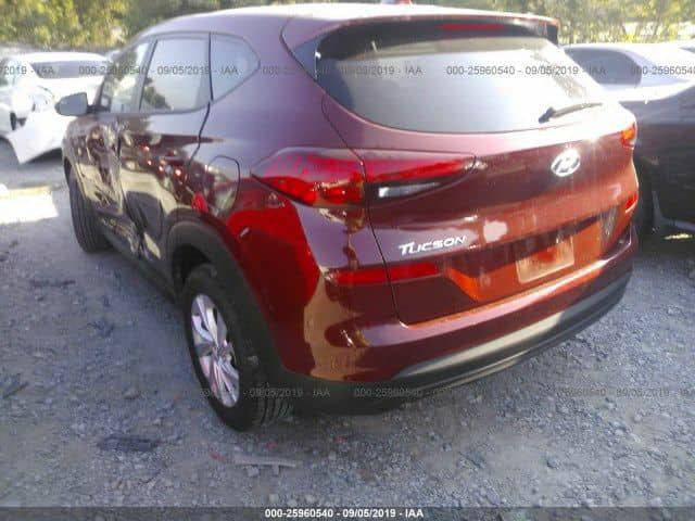 السلام عليكم
توسان وارد امريكي 

موديل 19 

محرك2000

المواصفات 

مانع انزلاق

تثبيت سرعة

شاشة 

كامرة خلفية

تخم تاير جديد

هزة جديدة 

كلشي موضح بل الصورة

السيارة اي نقص مابيها

السيارة كلش نظيفة 

مكان السيارة بغداد

السعر   160

الرقم ‭٠٧٧١ ٥١٨ ٠٩٣٩‬
