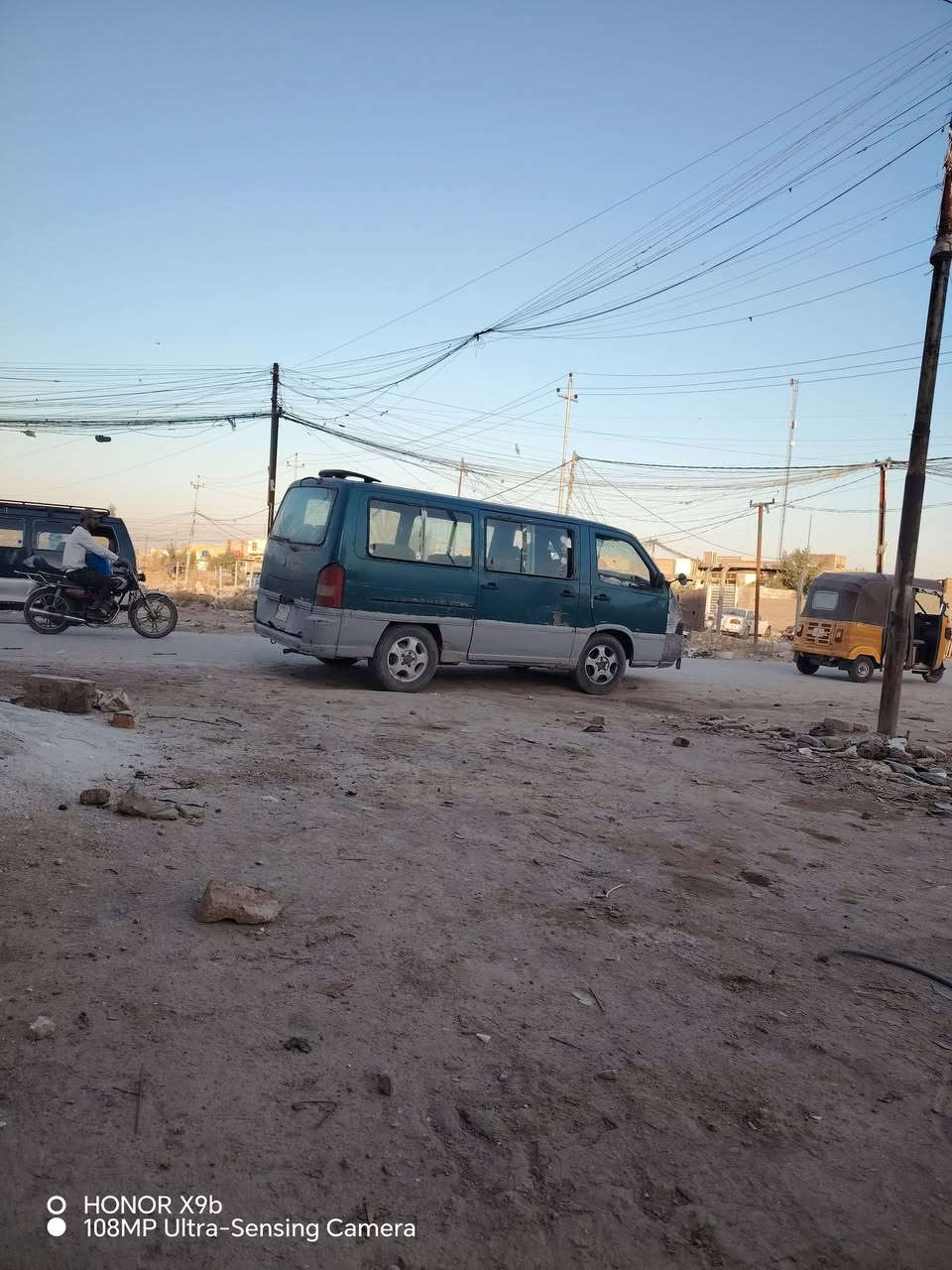 سلا عليكم السياره البيع بيه المكينه ضعيفه تخم تاير السياره بلديه فقد ملكه ماندله اني ابيع هلموجود  السعر 22وبيه مجال التواص ***********
