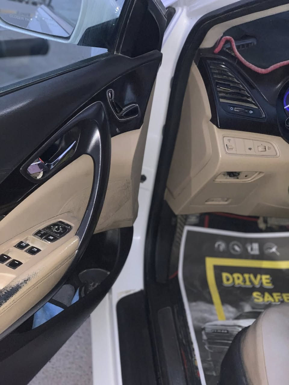 اسلام عليكم 
هونداي ازيره 
موديل 13
رقم بغداد خليجي 
بيها قطعتين صبغ 
مكينه كير تبريد بل شرط 
السياره فول 
125 
***********
