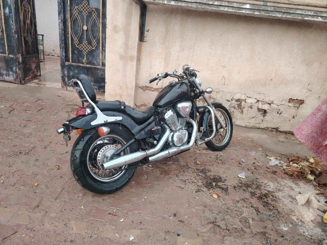 السلام عليكم دراجه للبيع ستد 400مكفول ميسان (***********)
