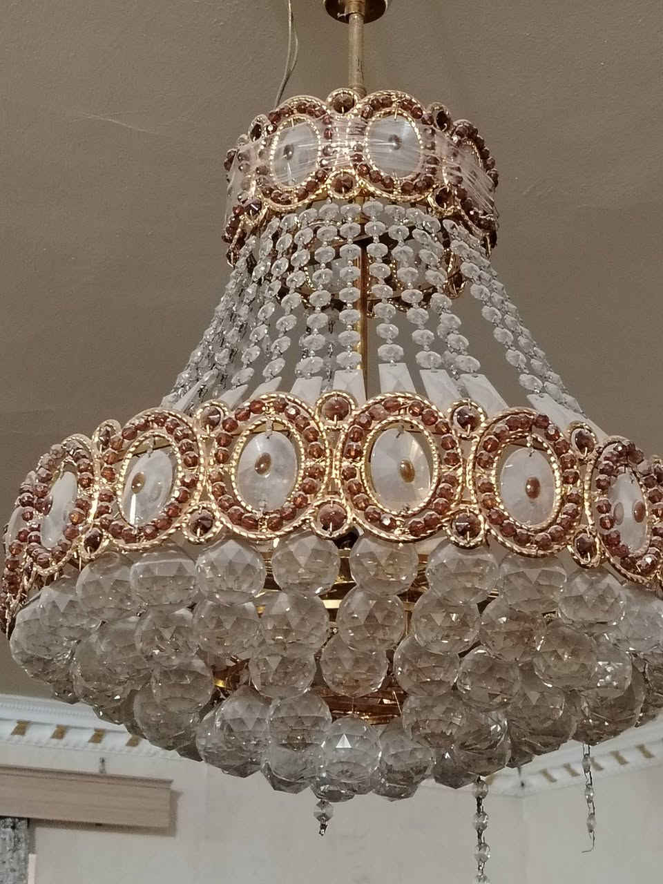 #للبيع 
اغراض بيت كوفة حي المتنبي
سبلت كنتوري
مبردات كونفيرا احجام مختلفة
تخم قنفات 
جهاز رياضة
منظم فولتية يرفع الفولتية الى 220فولت تحمله 3000
ثريات وحدة كبيرة واربع ثريات جداريات
***********
#الجميع
