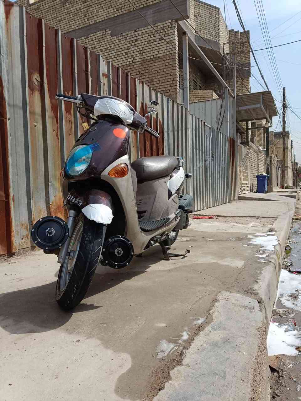 سلام عليكم 
دراجه فله للبيع خير من الله والدراجه صارلي 3اشهر منزله من الرمبه والدراجه مال جناي مامخليه معتازه شي السعر 950 وبيهة مجال حك الجيه... ملاحظه البوش مو وياهة العنوان بغداد العبيدي 
***********
