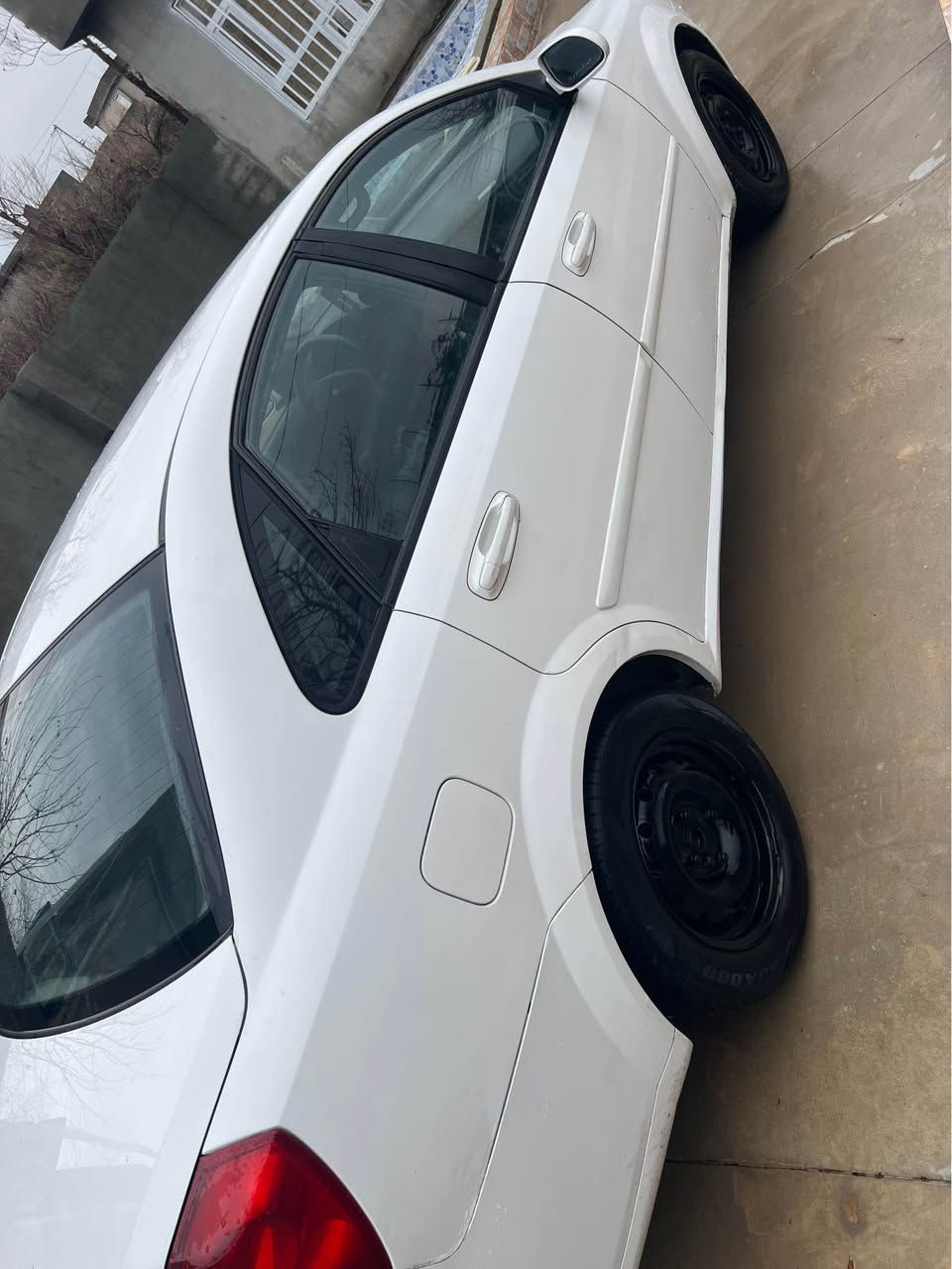 ئۆپترا٢٠١٠یک پارچە بۆیاخ جەمپەکی خەفیفی پشتی هەیە هندک دنکە تەزرەی هەنە گیرومەکینەی بەشەرت سنەوی نوئ تا٢٠٣٠تحویل وکالە بەشەت سحر٧٥مەجال***********/*********** شقلاوة, أربيل
