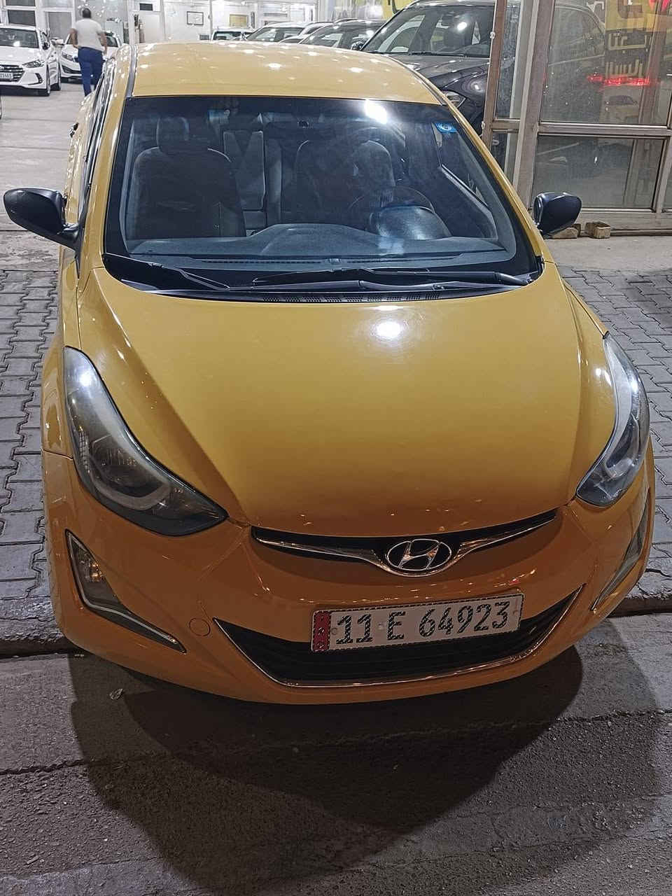 السلام عليكم 
هونداي النترا 2015 وارد امريكي حادث جاملغ وجزء من البنيد ماشيه 85 محرك 1800 كشنات جلد تحكمات شاشه كامره كير تبريد محرك مكفول تخم تاير رقم بغداد هزه وسنويه ورقم جديد السياره بأسمي السعر 120 وبيها مجال العنوان بغداد الاعظميه موبايل ***********،،
