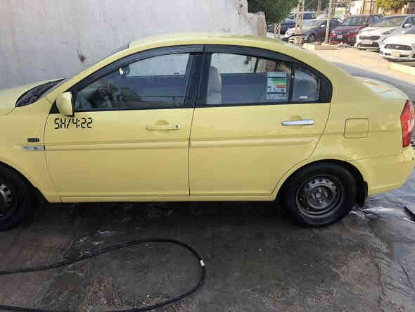 السلام عليكم اكسنت للبيع شركة العامه اصفر بلادي 2011 محرك 1600 جاهزه باسمي مكاني الاسكان مقابل كلية المأمون سعرها 92 الاتصال ***********
