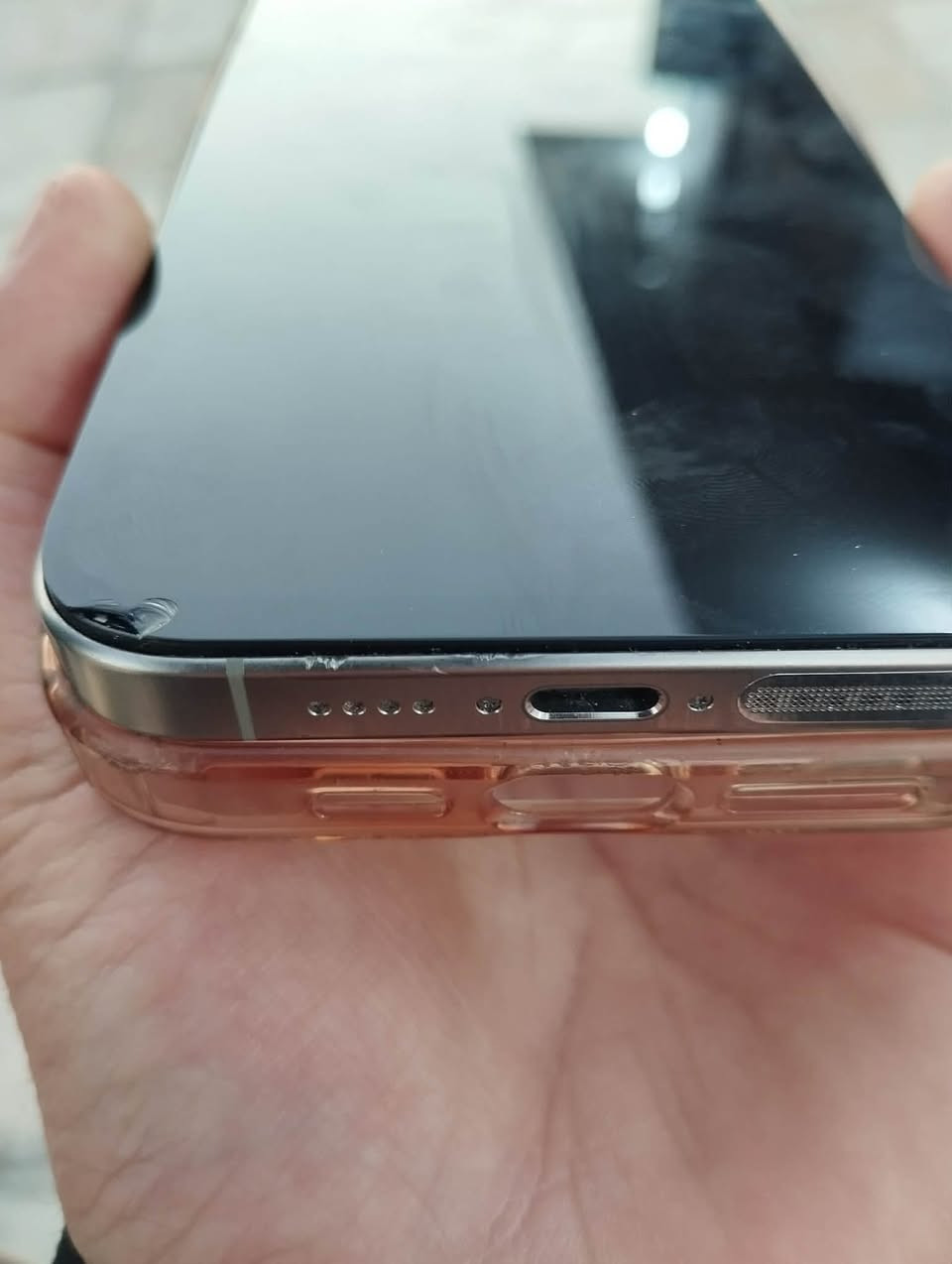 15 برو ماكس شرق اوسط ماستر
ايفون 15 برو ماكس شرق اوسط ماستر AA/A
بطاريه 88‎%‎ نضيف جدا وحلو كلش
مستبدل شاشه اصليه حلوه وبيهه صدع جوه
كله شغال 100‎%‎ فيس ايدي وكامراته وصوته شغال 
المكان النجف الاشرف : ***********
