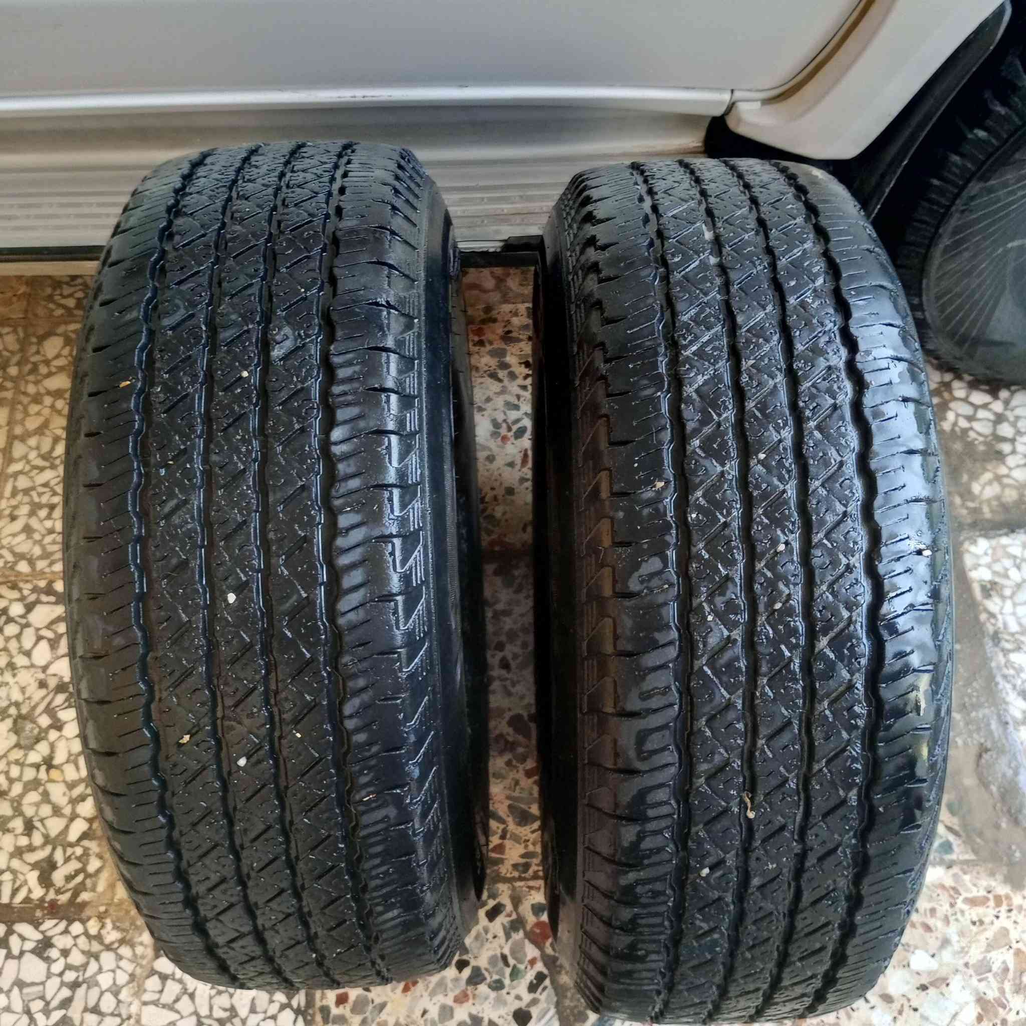 زوج تايرات هوة وويالة فورويل حجم 15للبيع  العنوان نجف رقم الهاتف ***********
