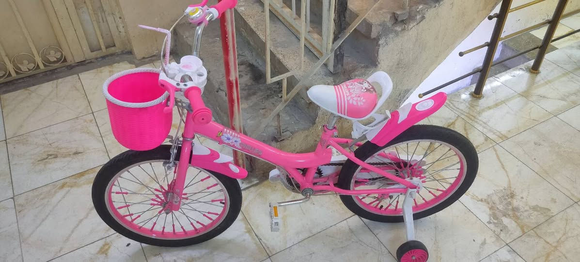 للبيع في الاعظمية
النظافه %99
الصغير حجم 16 ب 60 الف
الكبير حجم 20 ب 100 الف
بيهن مجال بسيط
للتواصل ***********
