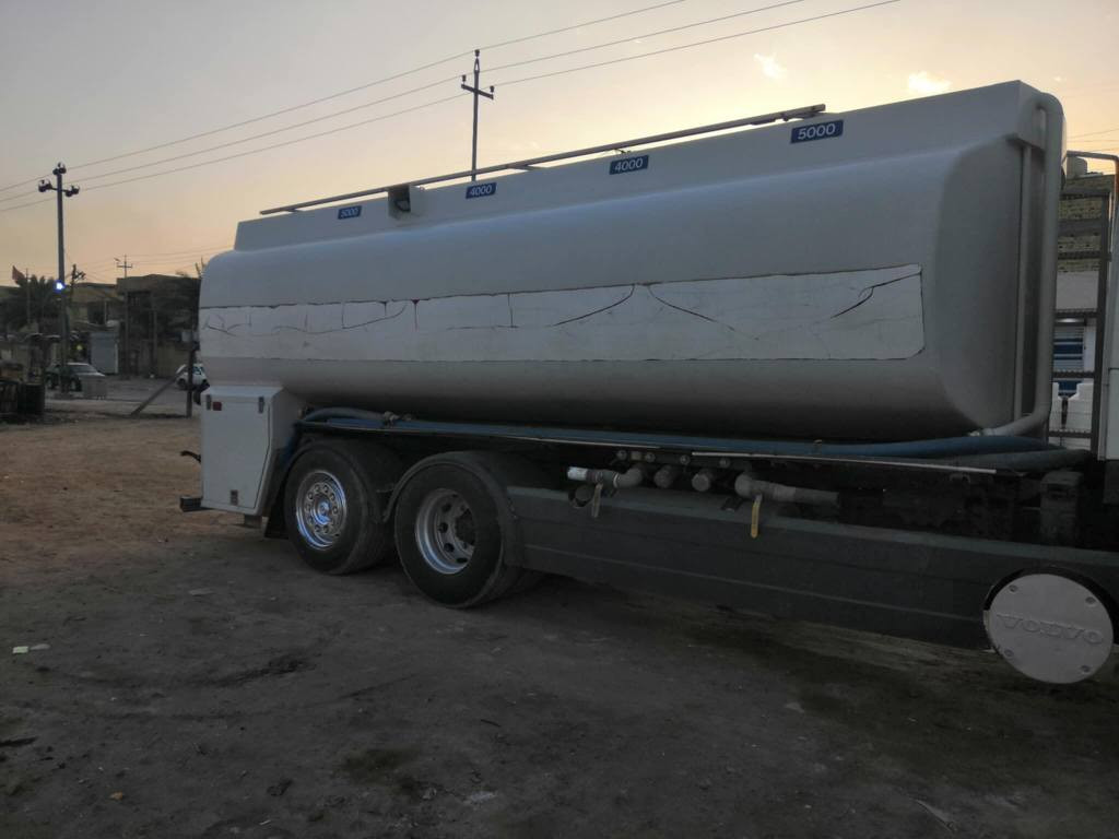 سلام عليكم للبيع فالفومو تنكر موديل 2002سياره بسمي رقم بغداد انكليزي سياره مكفوله جاهزه للاستفسار ***********
