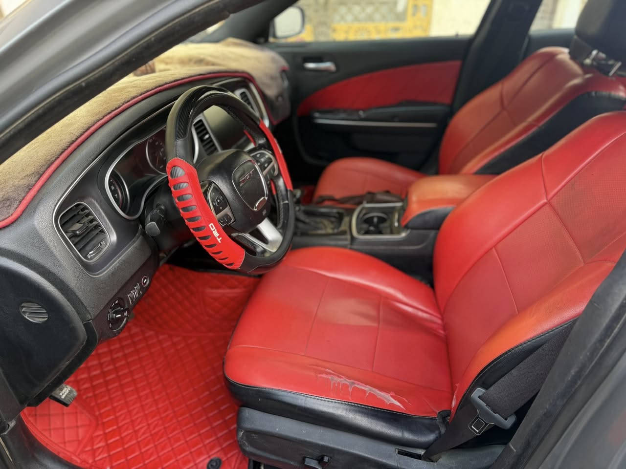 سلام عليكم جاجر 2016 لون سمنتي صبغ عام بيه حادث جاملق خلفي وباب بدون دواخل  رقم بغداد دولي لاستفسار *********** السعر  153
