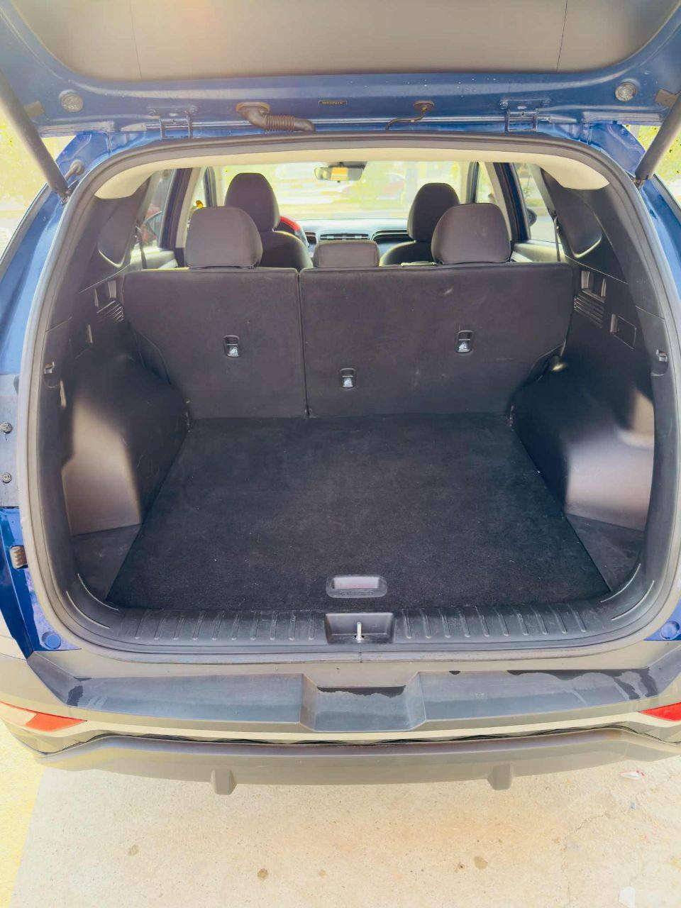 توسان2024
بعدها ممرقمه
بدون حادث طابه تقرير 
مطاب بيها قطره مي تقريرها. يقره 5بلميه بمريكا شغاله
مواصفاتها نص فول 
مكينه2500
مابيها اي نقص 
منفيسها بسمي 
للبيع او للمراوس
مكاني ديالى تقاطع القدس او الخالص
***********
***********
