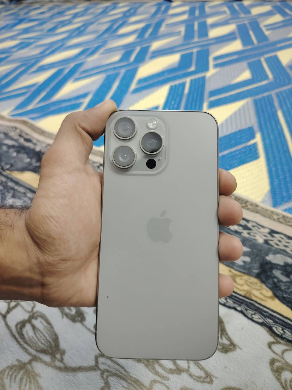 ايفون 15 برو ماكس تيتانيوم شرق اوسط AAAتك سيم كارت
بطارية 84 بلادية وضع شركة
ذاكرة ٢٥٦
فيس ايدي شغال
جهاز نضيف كلش
بس هذني الامور بي الله شاهد
مبدل شاشة نوعها آولد ٣ خيارات
الكامرة الامامية السيلفة بيها غواش يرادلها تنضيف
وبي ضربة بل شاصي مثل ما موضحة بل صورة ولا مبينة
والباقي كفالة
سعر ٧٥٠ وبي مجال***********
