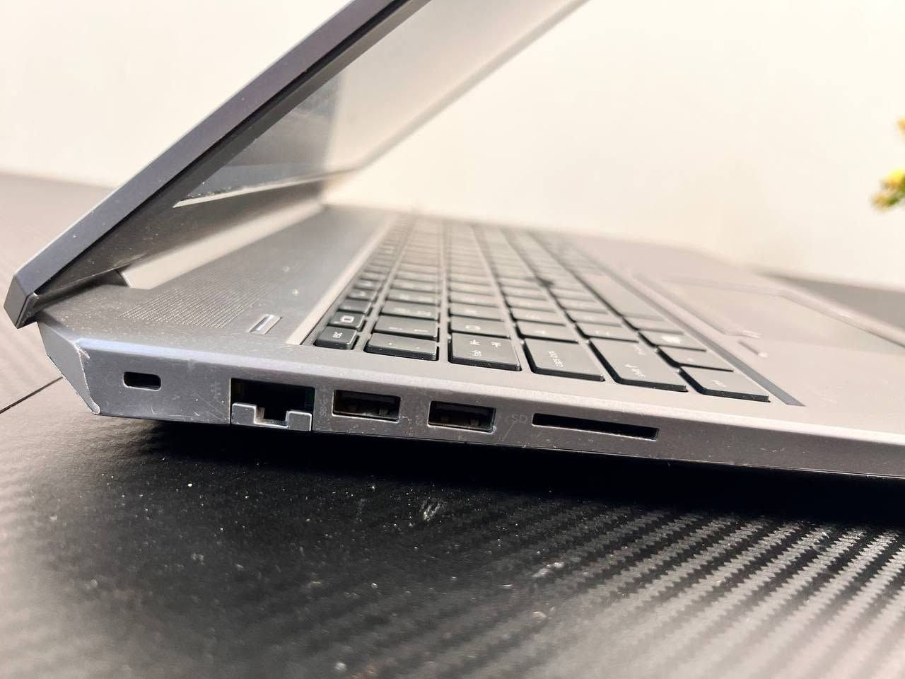 سعرها ثابت شباب لان اصلا بسعر رخيص...
HP ZBOOK 15 G5 
لابتوب للألعاب والبرامج الاحترافية❤️‍🔥

افضل شي ممكن تحصله بهذا السعر
لان يكدر يشغلك تقريباً كل الالعاب الي ب بالك 
وكل البرامج الاحترافية

هسه نجي للمواصفات :

Core i7 8850H - معالج فئة عالية الاداء
Nvidia quadro P2000 4GB - كرت احترافي

8GB DDR4 RAM - (قابل للتطوير لحد 128)
256GB SSD M.2 - كذلك قابل للتطوير) لحد 4TB )

15.6 INCH FHD SCREEN - شاشة دقة عالية

Backlight keyboard - كيبورد ضوئي

150W شاحنتة 

🟩🟩سعره 485 الف فقط!!🟩🟩

ضمان 10 ايام من اي خلل استبدال 
ملحقات : ماوس كيمنك + ماوس باد كيمنك + حقيبة + شاحنة 

🟩🟩واتس : ***********🟩🟩
