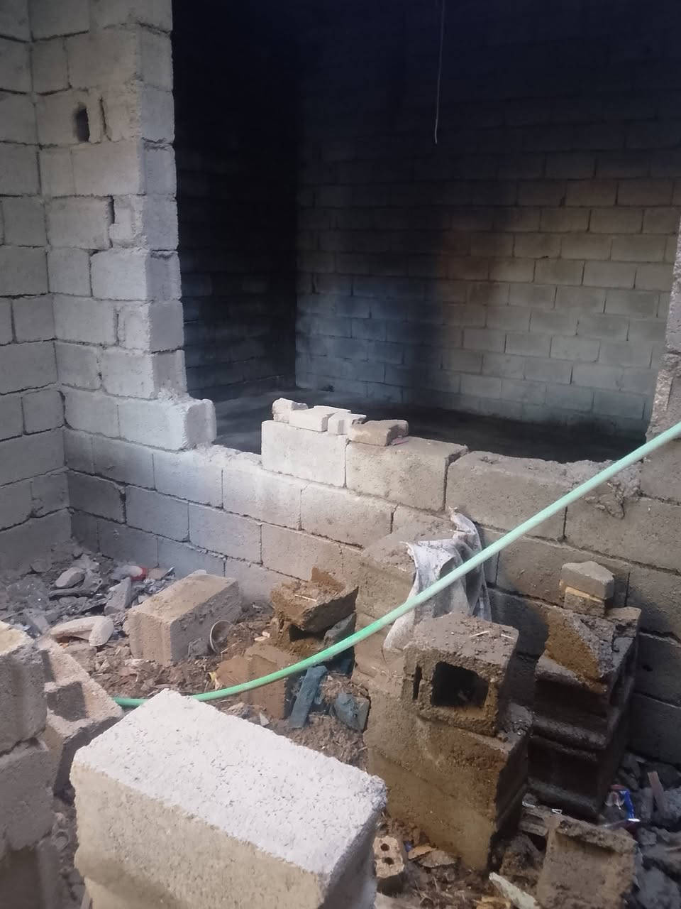 بيع مستعجل يا الله هيكل للبيع مسكف مساحته ١٢٥ الموقع   حي الامير زراعي حسن حتروش خلف معمل رتاج السعر 25 التفاصيل  غرفه كبيره  منو وصاله واستقبال ومطبخ وصحيات  لشراي   تفضل خاص


**إذا كنت صاحب هذا الإعلان وتريد حذفه لأي سبب، رجاءا أرسل رسالة إلى الدعم الفني**