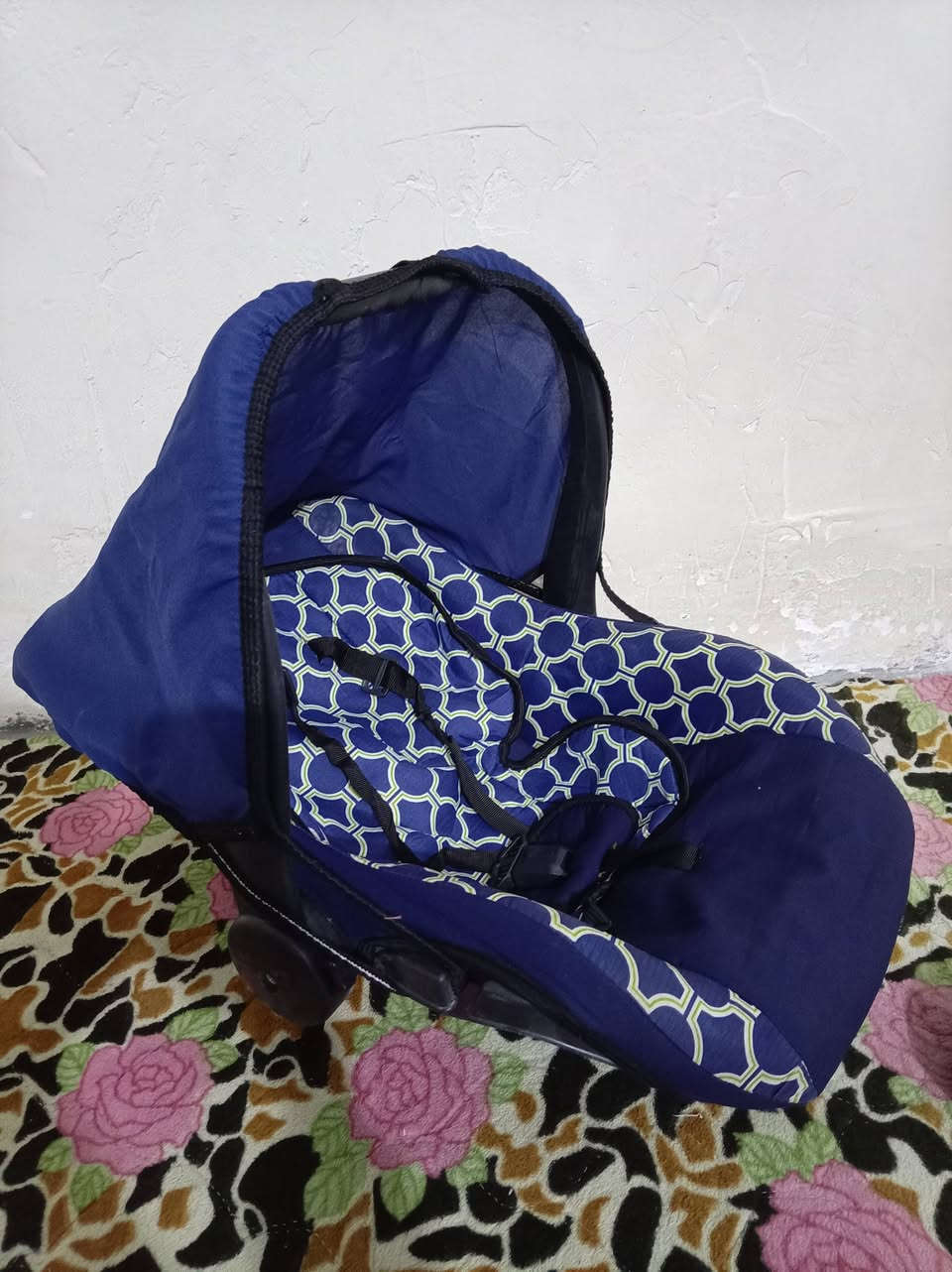 اغراض للبيع حجله أطفال وكرسي أطفال وصحن وسكوتر  كلمن وسعره ***********
