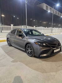 كامري SE • ٢٠٢٣ • ماشي ٢٣٠٠٠