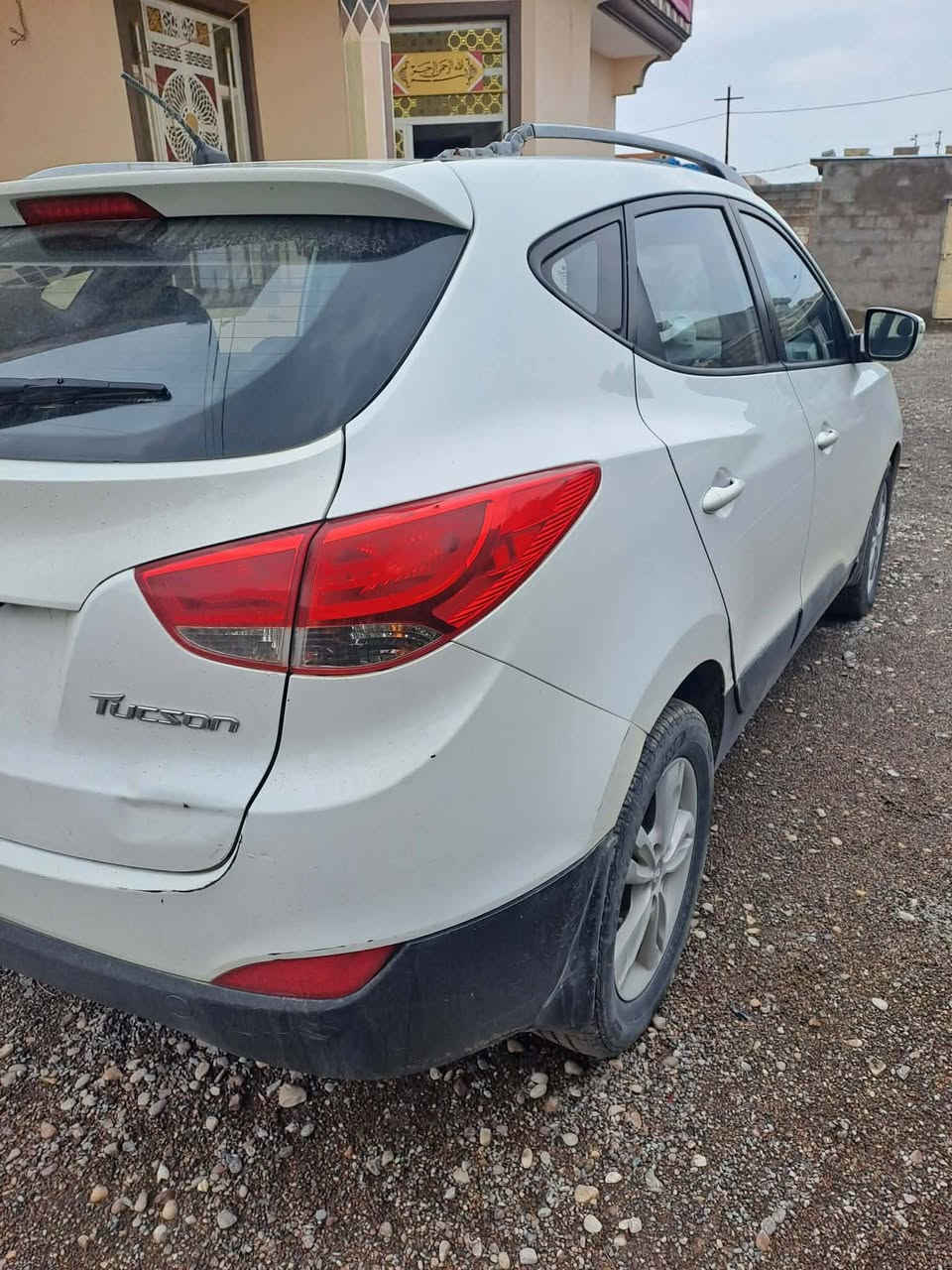 توسان موديل ٢٠١٣ تحويل مباشر مكان ديالى الخالص منطقت الأسود ***********
